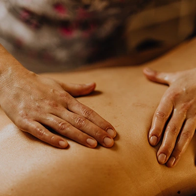 massage therapist reiki